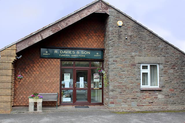 R Davies & Son Funeral Directors in Hambrook, Bristol.
