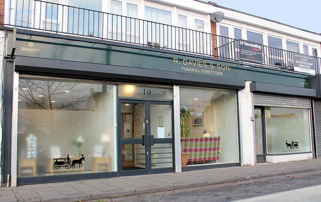 R. Davies & Son Funeral Directors in Whitchurch